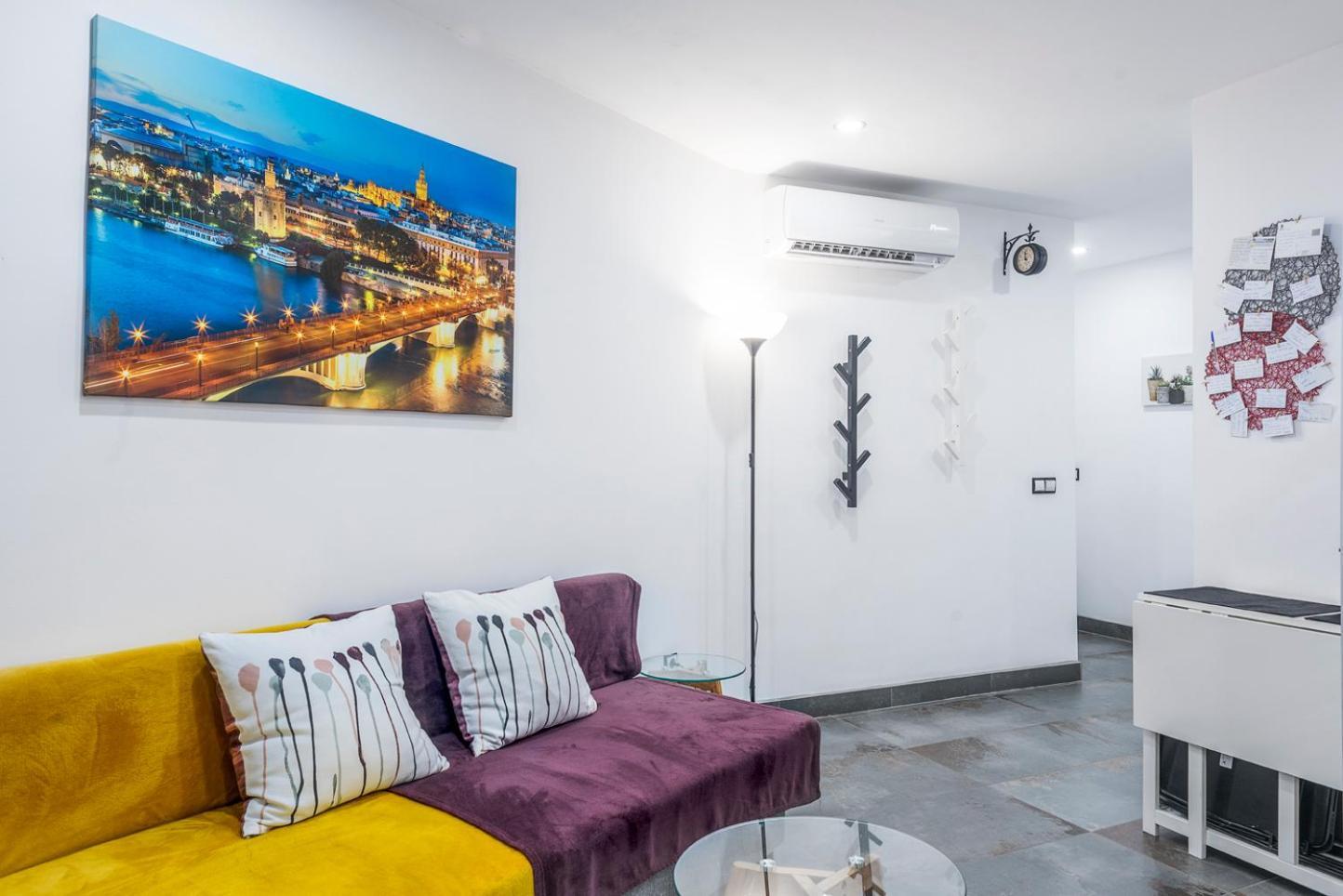 Estudio 10 Junto A La Campana Alameda Setas — Photos 3